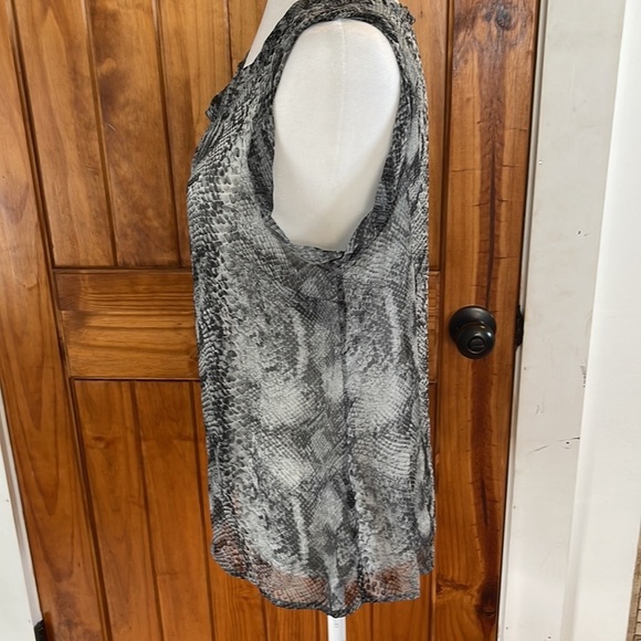 New York & Co black White Grey Snake Animal Print Sleeveless top Large Sheer - Picture 2 of 8